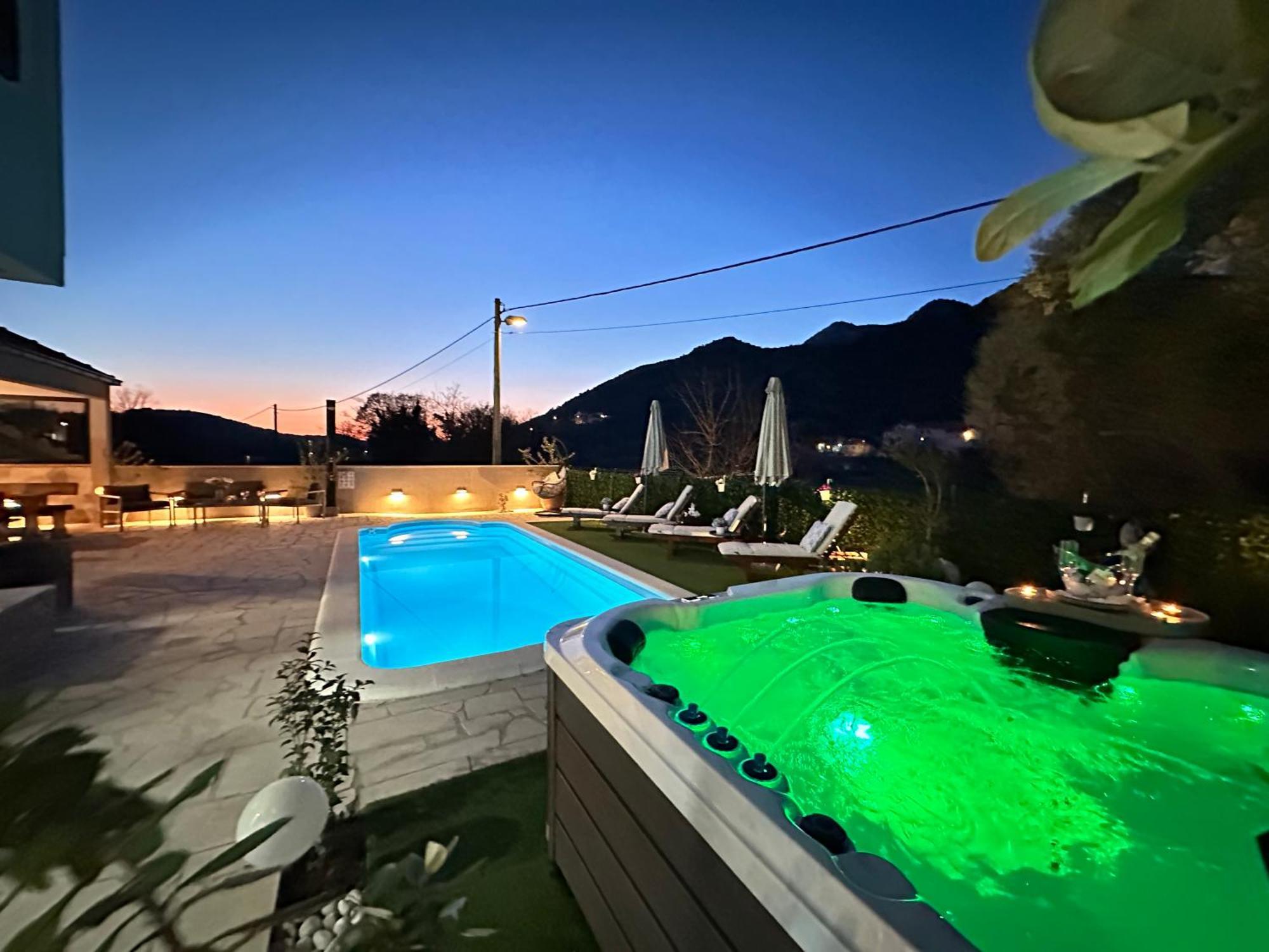 Ivona With Swimming Pool And Jacuzzi Oslje