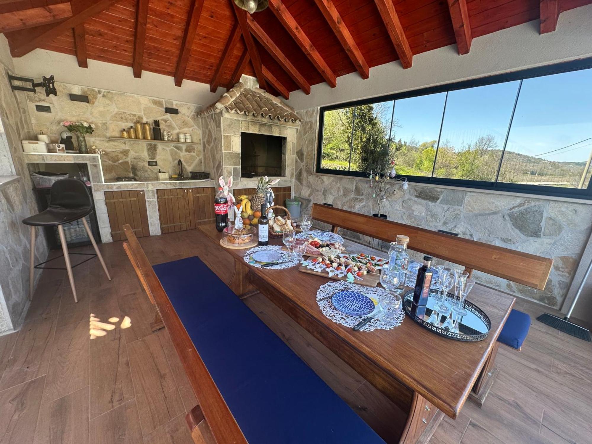 Ivona With Swimming Pool And Jacuzzi Villa *