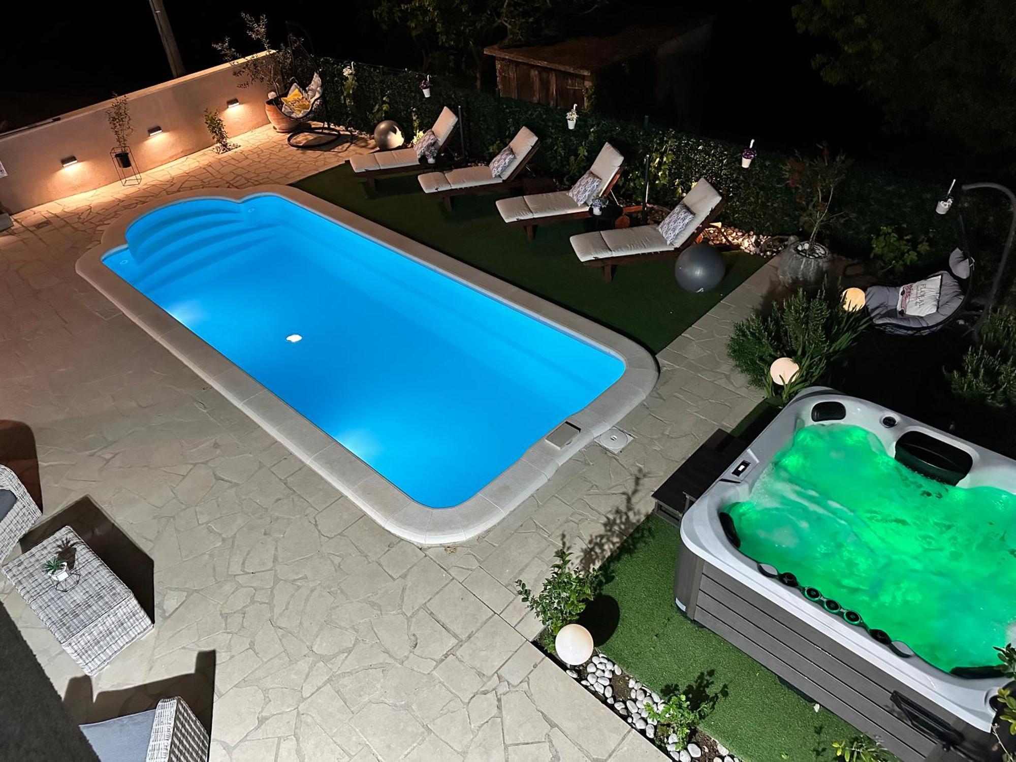 Ivona With Swimming Pool And Jacuzzi Villa