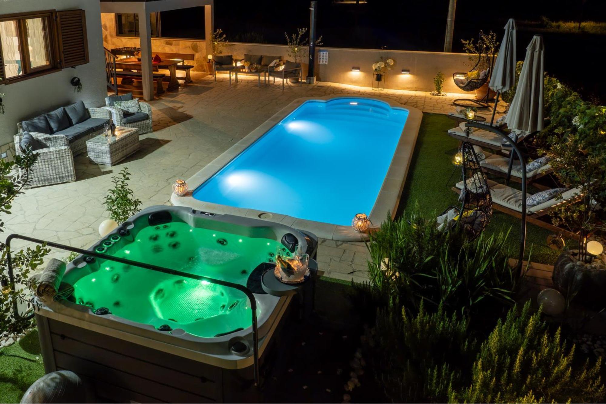 Ivona With Swimming Pool And Jacuzzi Villa